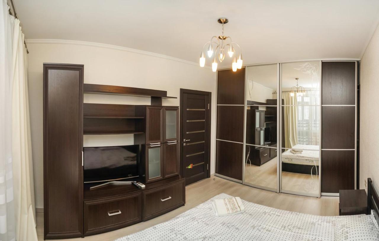 Kyiv Apartment On Chornovola 27 Экстерьер фото